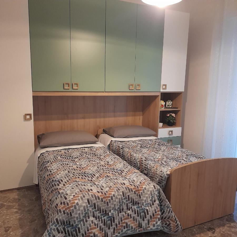 Sweet Night In Bari Appartement Buitenkant foto