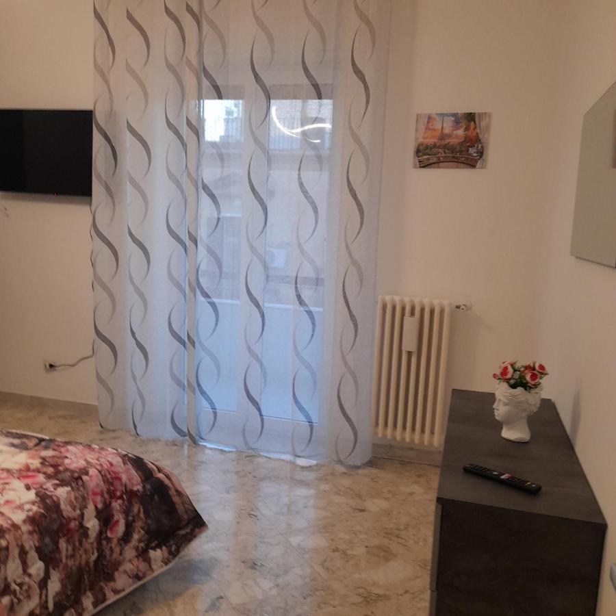 Sweet Night In Bari Appartement Buitenkant foto