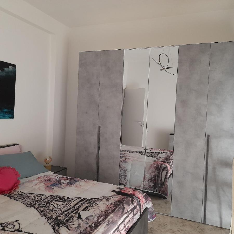 Sweet Night In Bari Appartement Buitenkant foto