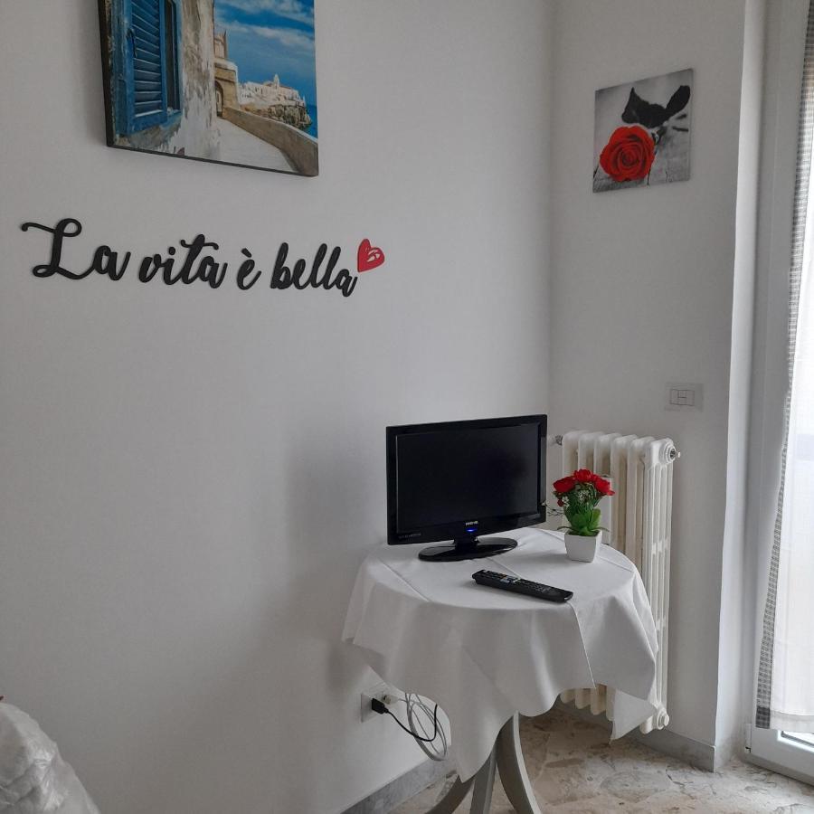 Sweet Night In Bari Appartement Buitenkant foto